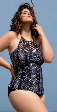 Raisins Boa Tankini Top in Black Y840136-BLK: